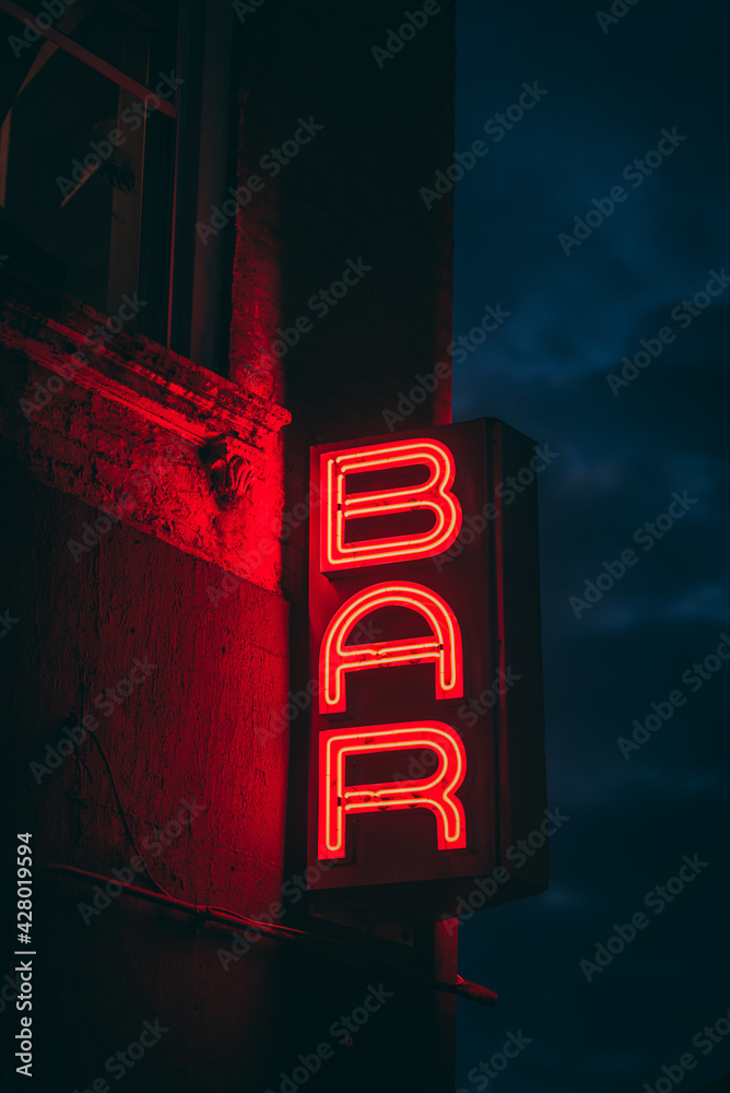 Bar neon sign in Williamsburg, Brooklyn - obrazy, fototapety, plakaty 