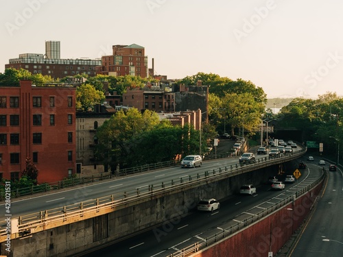 Принти на полотні View of the Brooklyn Queens Expressway in Brooklyn Heights, Brooklyn, New York C