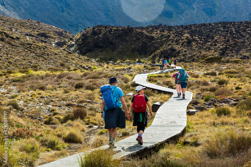 Hiking Tongariro crossing