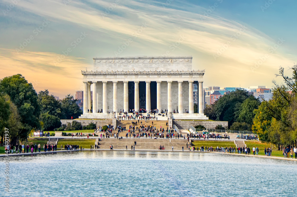 The Lincoln Memorial in Washington DC The Lincoln Memorial in Washington DC
