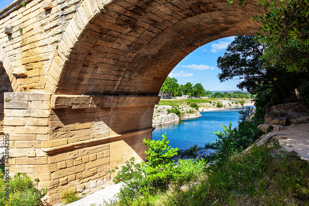 The arch of the aqueduct