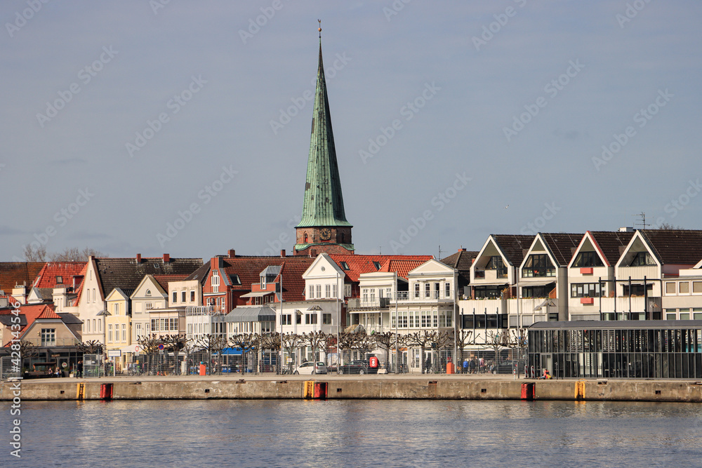 Ostseebad Travemünde; Altstadtblick von Priwall Ostseebad Travemünde; Altstadtblick von Priwall