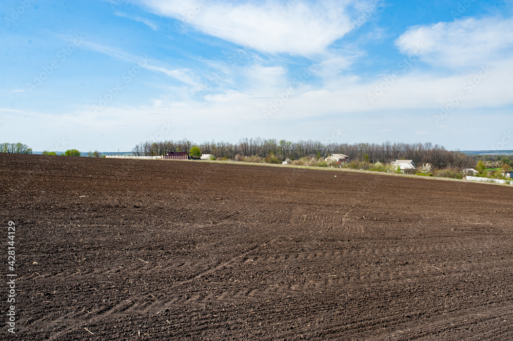 Arable land is the land under temporary agricultural crops capable of being ploughed and used to grow crops. Arable land is the land under temporary agricultural crops capable of being ploughed and used to grow crops.