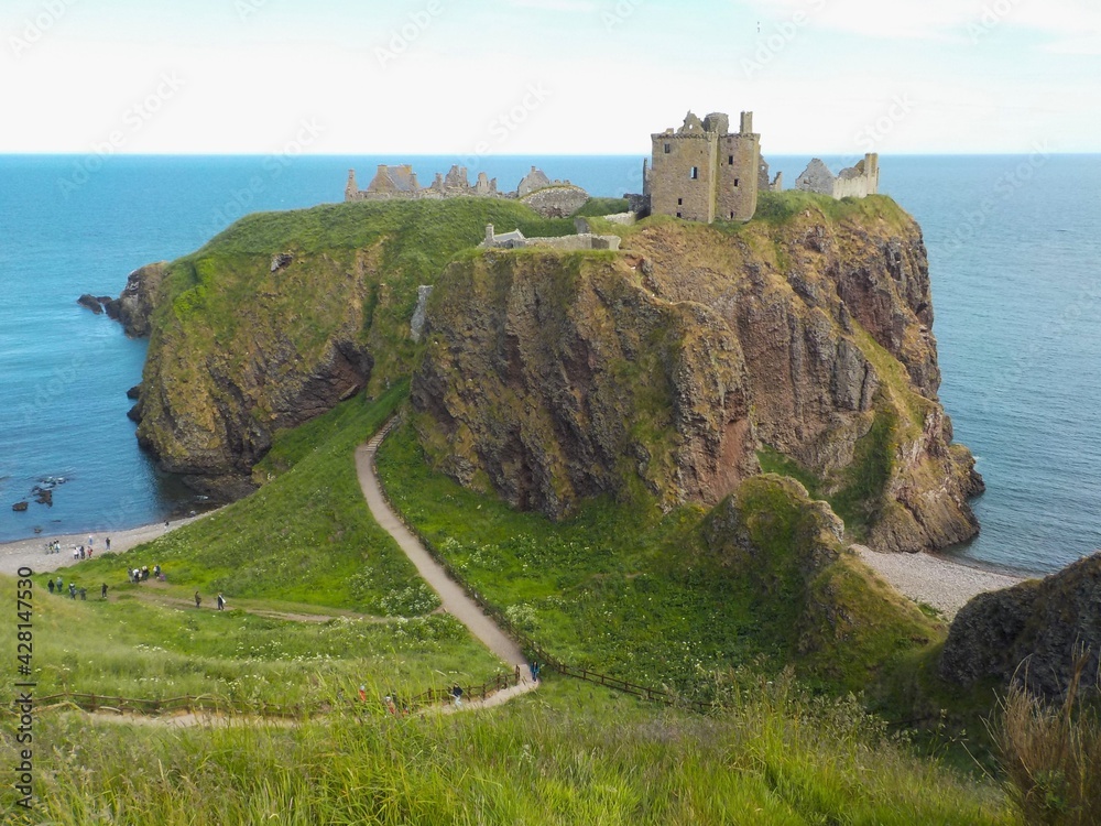 The most spectacular castles in Scotland. The castle on the edge of the abyss - Dunnottar castle.