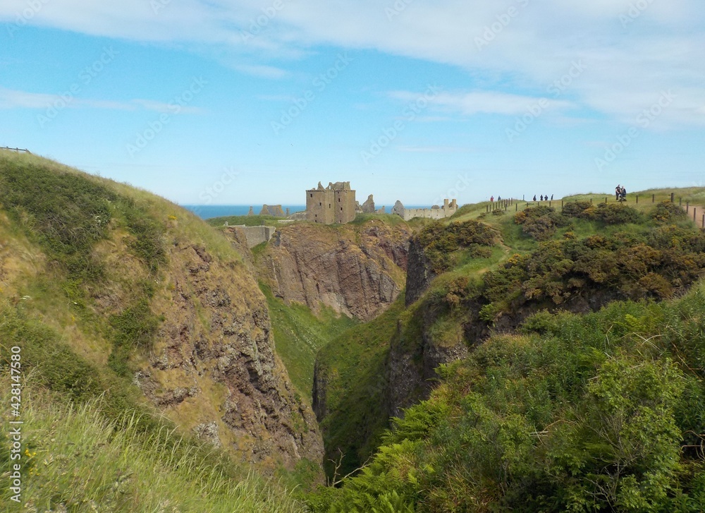 The most spectacular castles in Scotland. The castle on the edge of the abyss - Dunnottar castle.