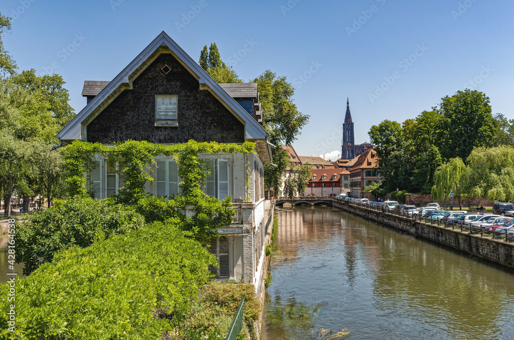 Maison Des Ponts Envelopes, Strasbourg, France