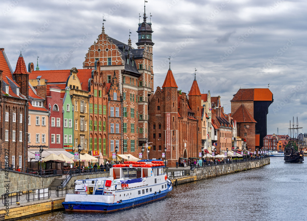 Poland, Crane, Archaeological Museum And Motlawa In Gdansk