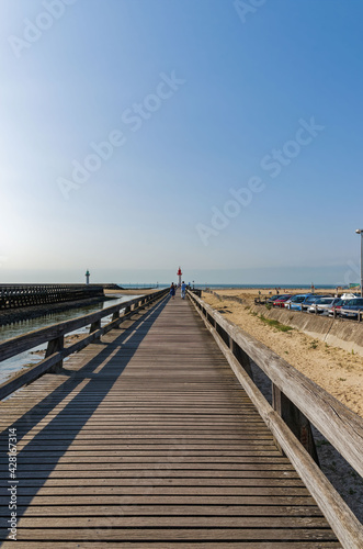 Lighthouse Of Trouville Sur Mer, Deauville, Normandy, France © Stockfotos