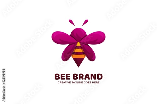 Fototapeta Naklejka Na Ścianę i Meble -  Cute Cartoon Bee Logo Template