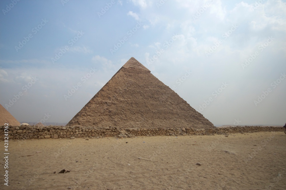pyramids of giza - Pyramid of Khafre pyramids of giza - Pyramid of Khafre