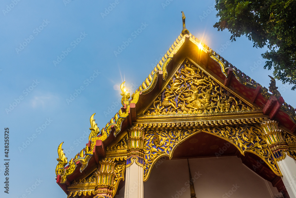Fototapeta premium Beautiful temple in Bangkok, Thailand
