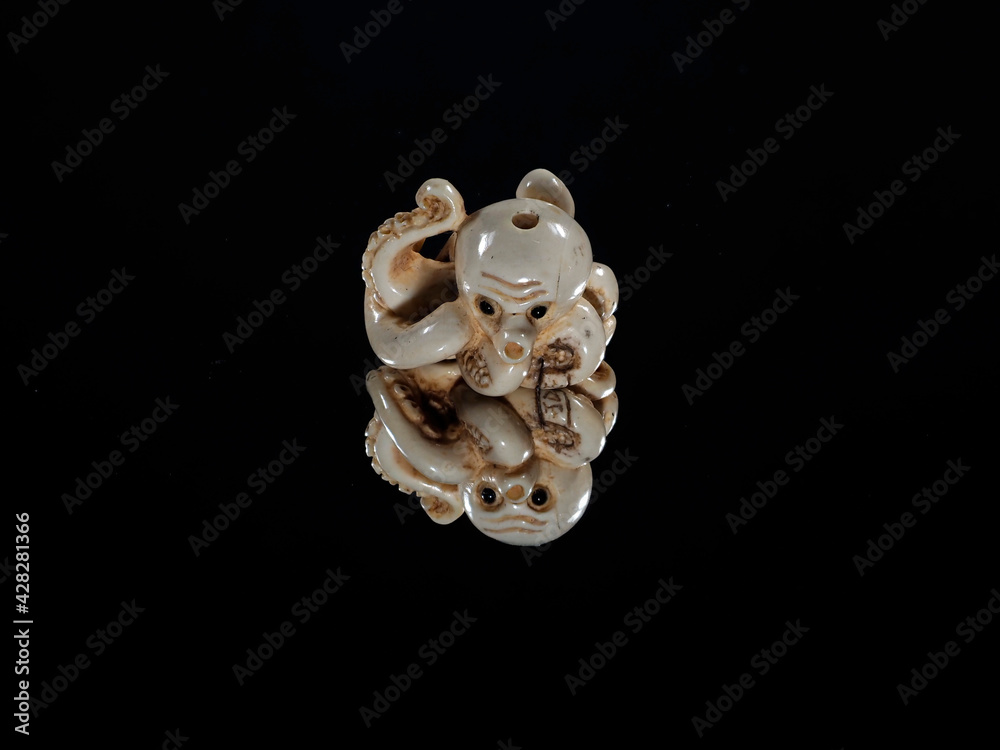 Φωτογραφία Tokyo,Japan-April 17, 2021: Closeup of Netsuke, carved Japanese ornament