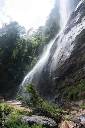 Cachoeira da Candeia na Floresta Uaimii - Acuruí, Minas Gerais