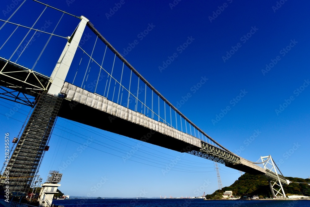 Obraz premium 修理中の関門橋