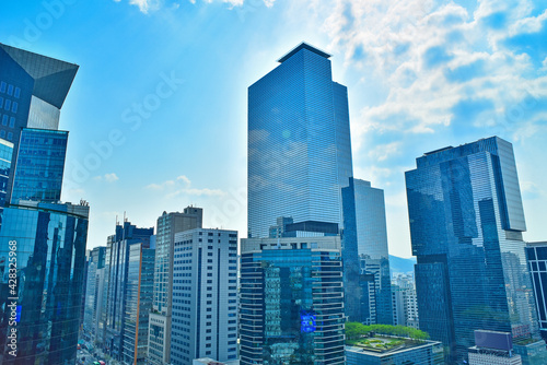 서울 중심가의 빌딩들 photo