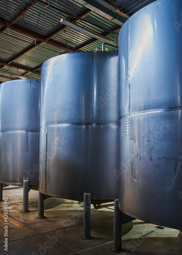 Tanques de almacenamiento de acero inoxidable para almacenar tequila y otros licores