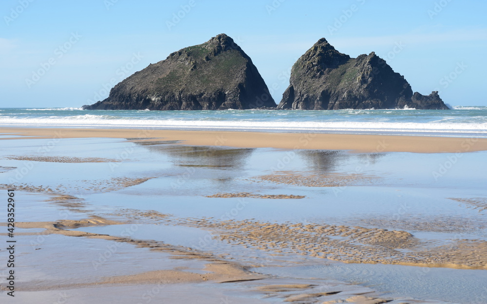 Iconic twin island gul rocks at Holywell bay Iconic twin island gul rocks at Holywell bay