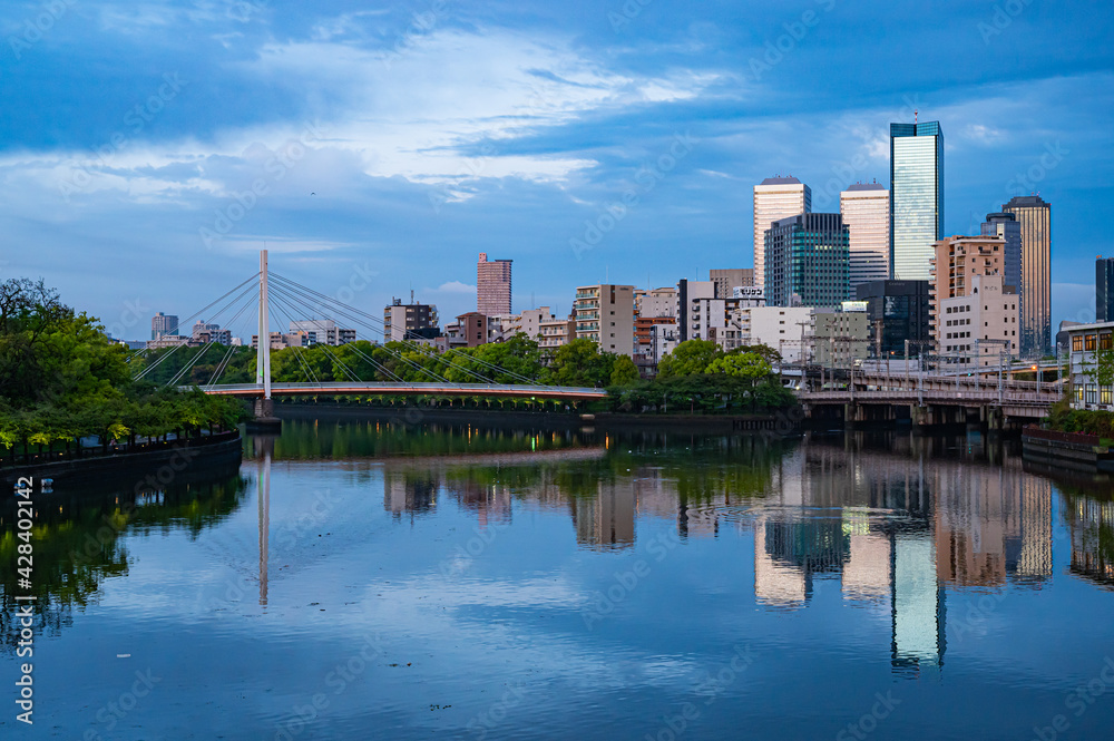 Obraz premium 毛馬桜ノ宮公園とOBP