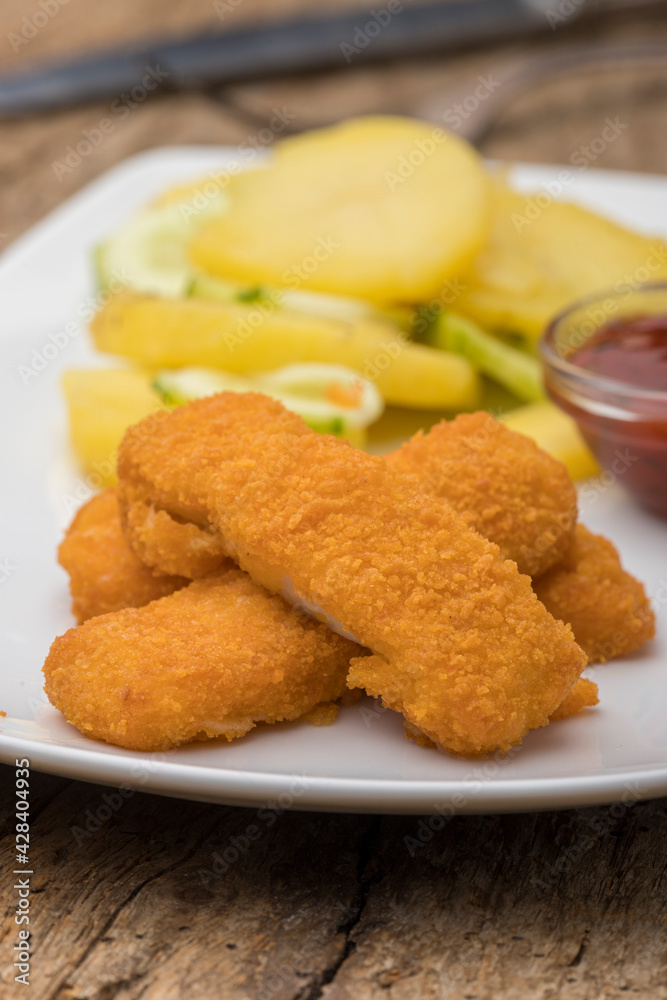 fish fingers with salad fish fingers with salad