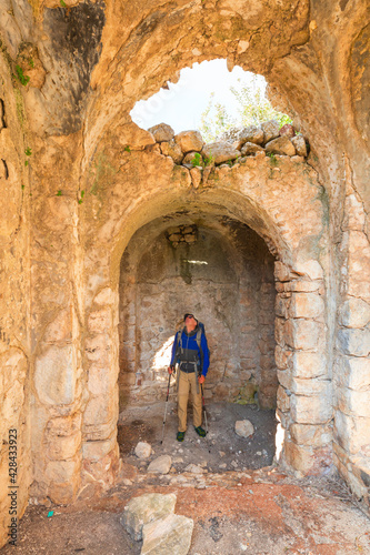 Hike among ruinas © Galyna Andrushko