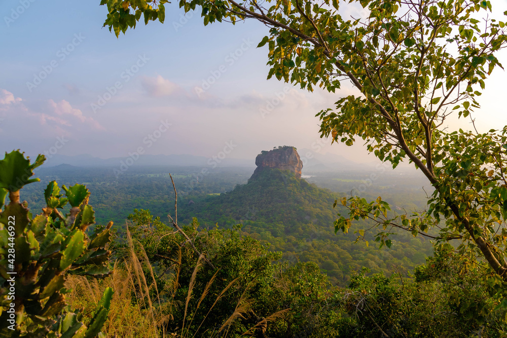 Dambulla Berg Pidurangala Sigiri auf Sri Lanka