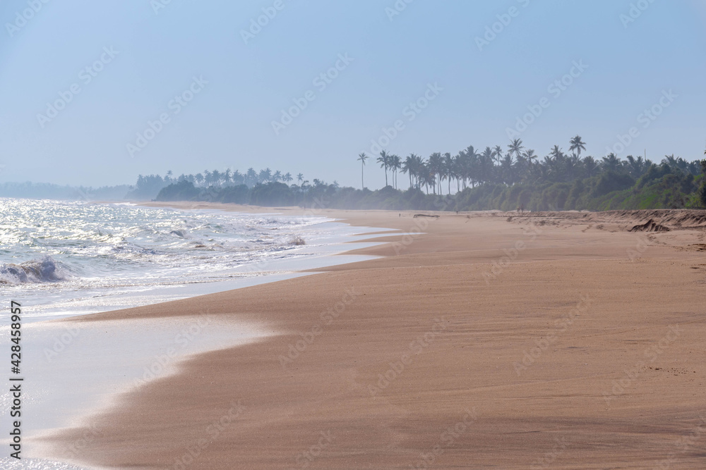 Tangalle am einsamen Strand auf Sri Lanka