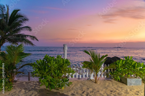 Galle auf Sri Lanka am Strand beim Sonnenuntergang © Jørgson Photography