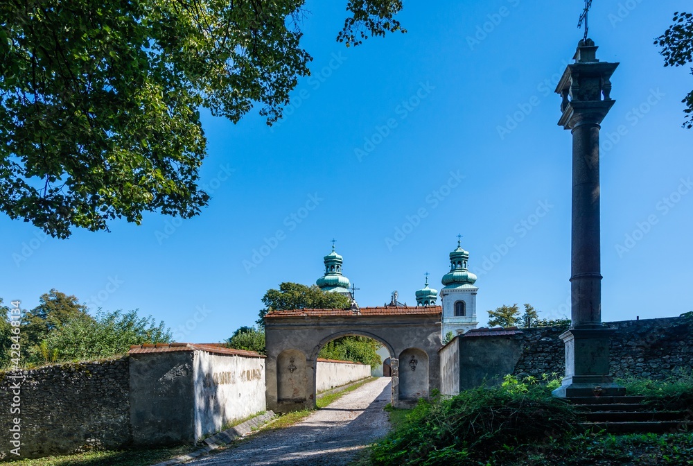 brama klasztoru o. Kamedułów