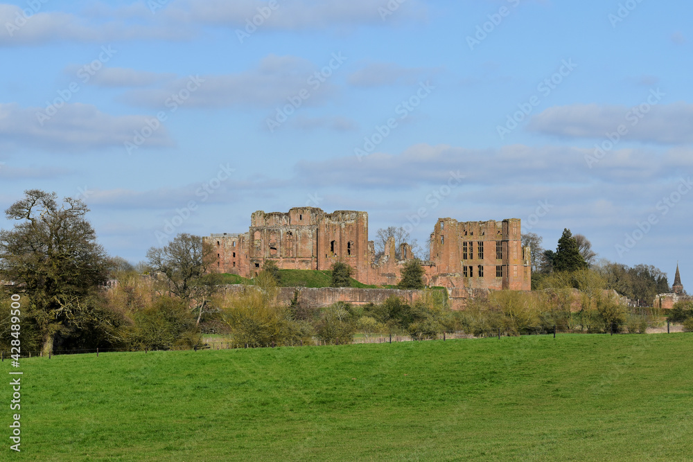 View of the ruins of Kenilworth castle and walls on a hill, Kenilworth, England, UK