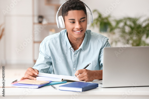 African-American student st...