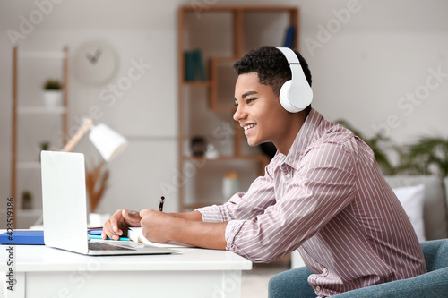 African-American student st...