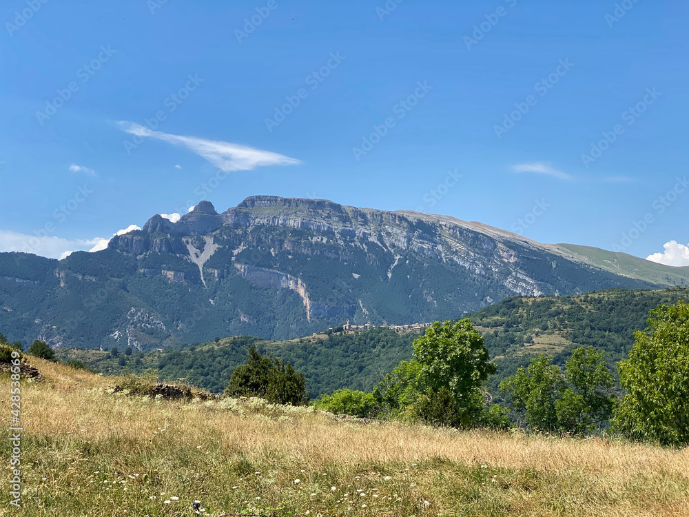 Fototapeta premium views of mountains with clouds in the Aragonese Pyrenees. Huesca, Spain