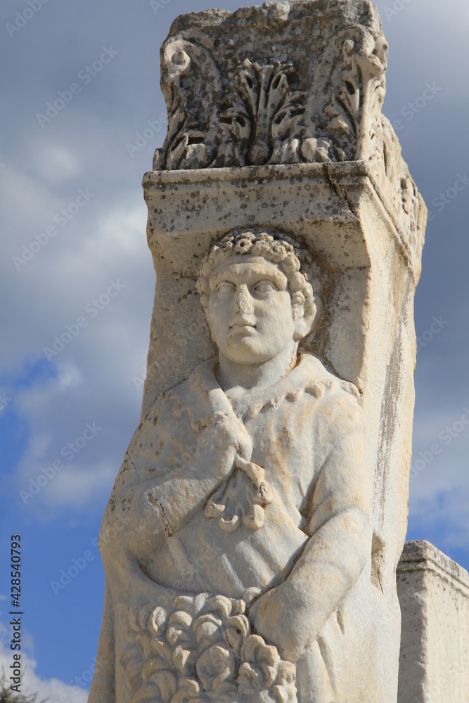 Ephesus; Ancient Greek city 
Hercules Gate