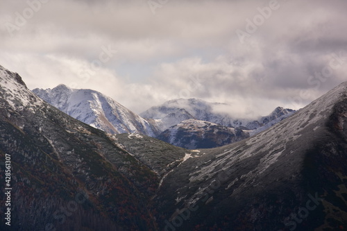 Tomanowa Przelecz, Tatry Zachodnie, TPN, góry, Tatrzański Park Narodowy, Jesien w Dolinie Koscieliskiej