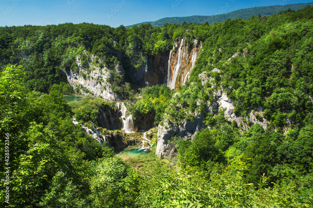 Overview of the beginning of the Plitvice Lakes National Park.