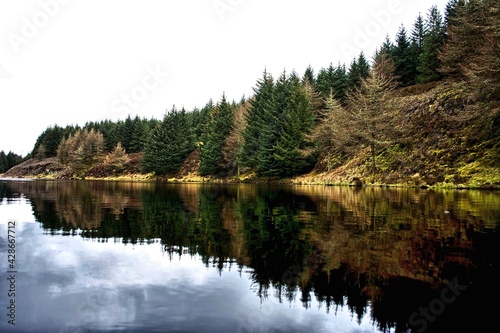 Fototapeta Naklejka Na Ścianę i Meble -  lake in the mountains scotland landscapes