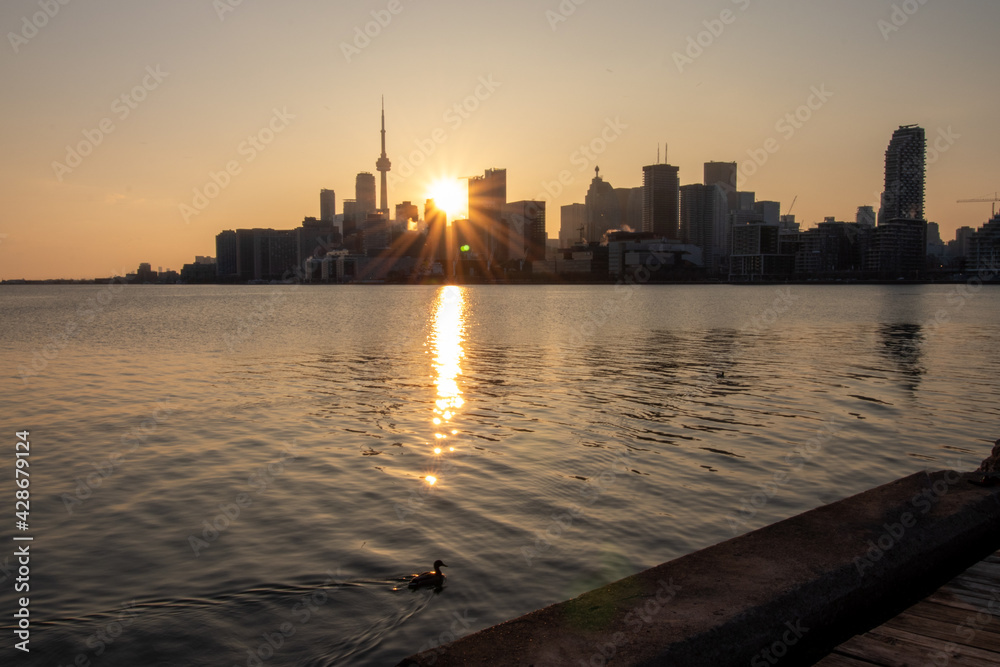 Obraz premium city skyline at sunset