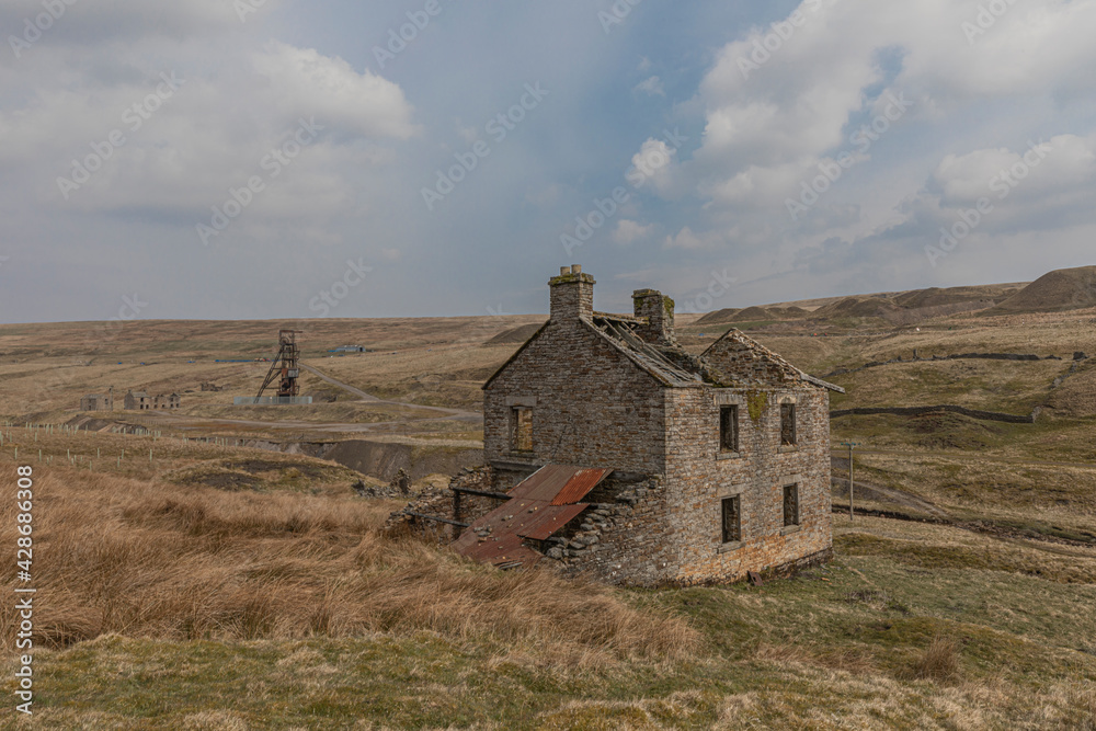 old abandoned house old abandoned house
