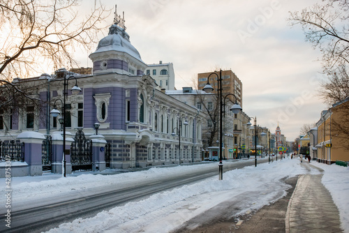View of the Pyatnitskaya street on a frosty winter morning after heavy snow.