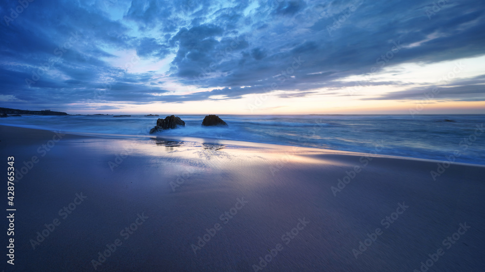 Obraz premium Sunset at the beach Almograve, Portugal