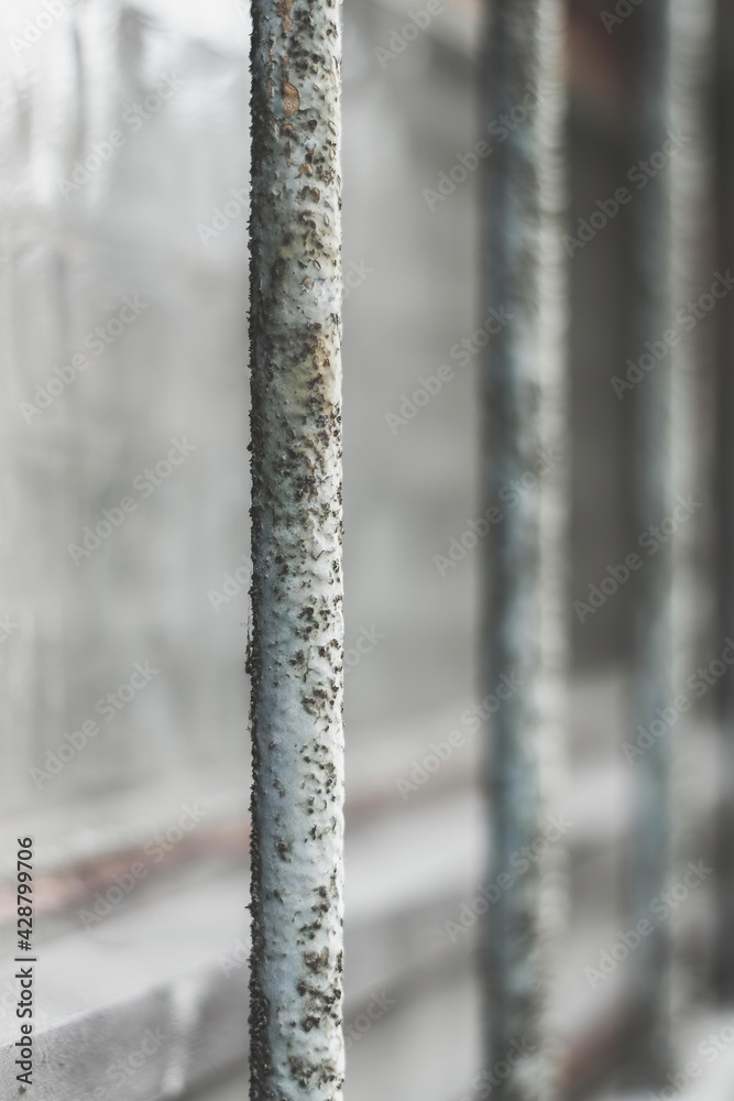 Naklejka premium old bars in close-up