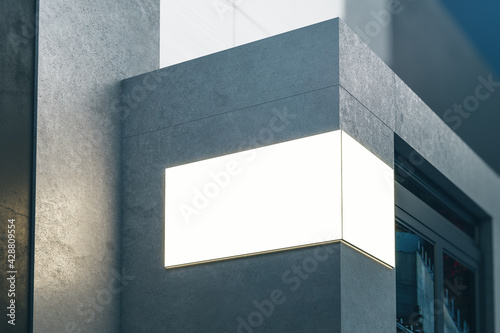 Φωτογραφία Blank white glowing outdoor signboard with copyspace for your text on modern bui