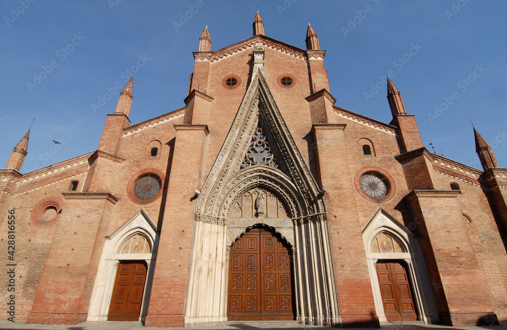 Chieri is a city of medieval origin near Turin. The cathedral is in Gothic style and was started in the 6th century.