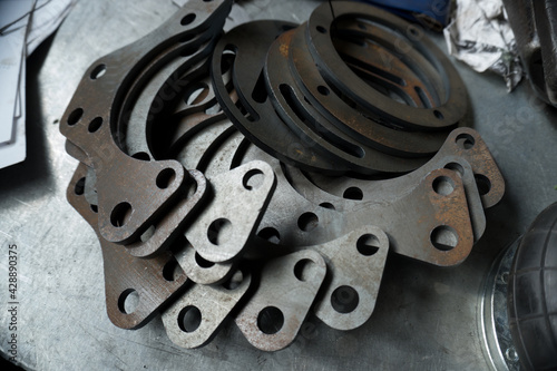 plasma cutting of metal finished parts after machining
