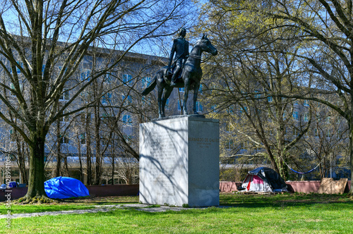 Equestrian statue of Bernardo de Galvez photo