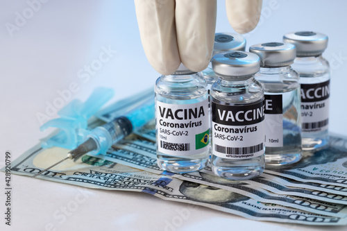 Compra de vacina pelo Brasil