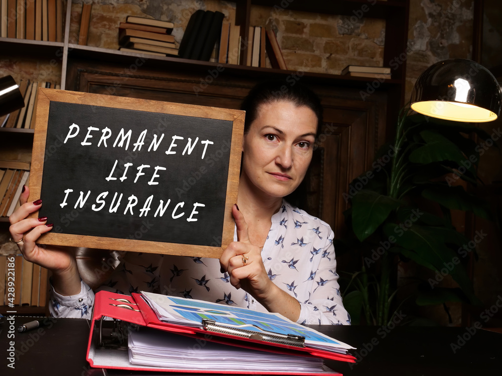 Fototapeta premium Business concept about PERMANENT LIFE INSURANCE with phrase on the chalkboard