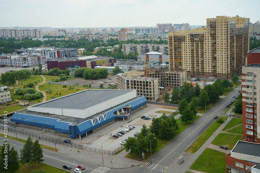 Sankt Peterburg 20/20/2020 , sleeping areas of the city metropolis, Sports complex Spartak.