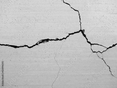 crack white concrete wall texture photo