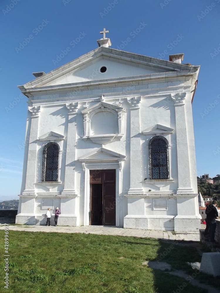 Barockkirche Sv. Jurij auf dem Domhügel in Piran, Slovenien baroque church of Stt. George in Piran, Slovenia Barockkirche Sv. Jurij auf dem Domhügel in Piran, Slovenien baroque church of Stt. George in Piran, Slovenia